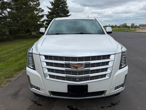 Used 2017 Cadillac Escalade Luxury w/ LPO, Radiant Package AWD/4WD image 5