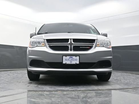 Used 2016 Dodge Grand Caravan SE image 22