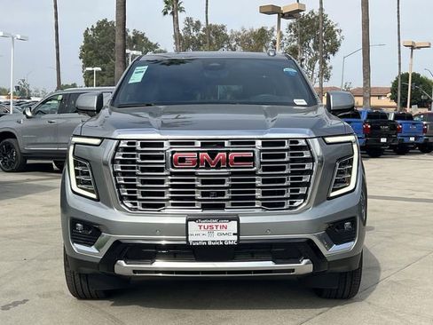 New 2026 GMC Yukon XL Denali w/ Denali Reserve Package RWD image 8
