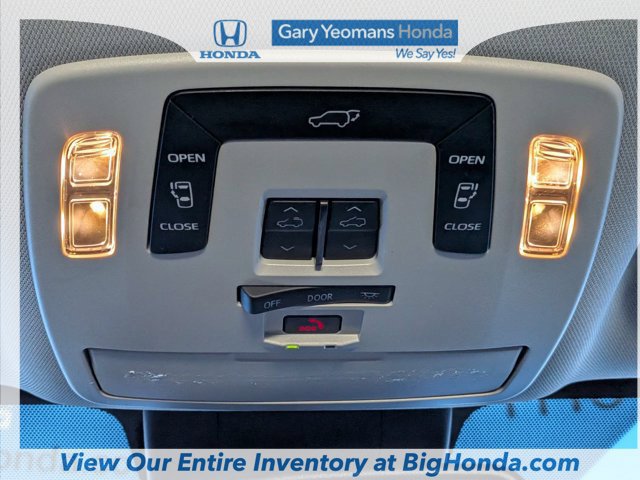 Used 2021 Toyota Sienna XLE FWD image 34
