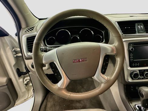 Used 2015 GMC Acadia SLT AWD/4WD image 18