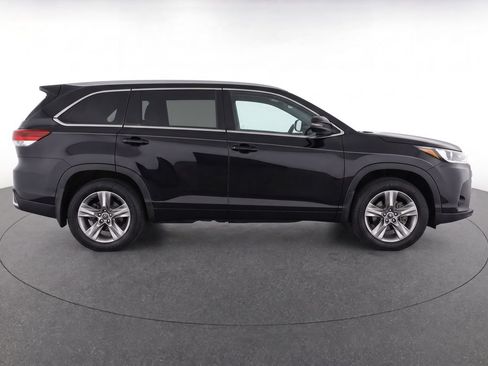 Used 2019 Toyota Highlander Limited AWD/4WD image 10
