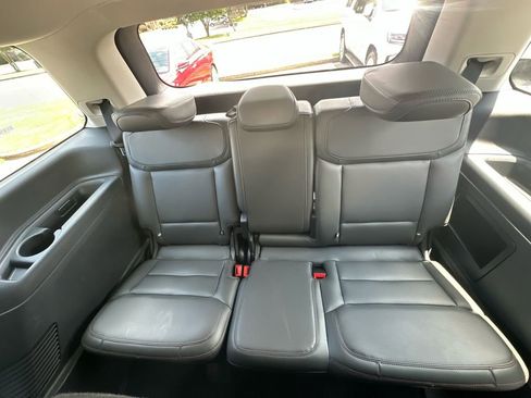 Used 2025 Ford Expedition Active AWD/4WD image 23