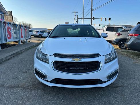 Used 2016 Chevrolet Cruze LT image 9