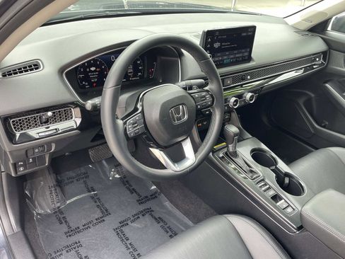 Certified 2023 Honda Civic Touring image 3