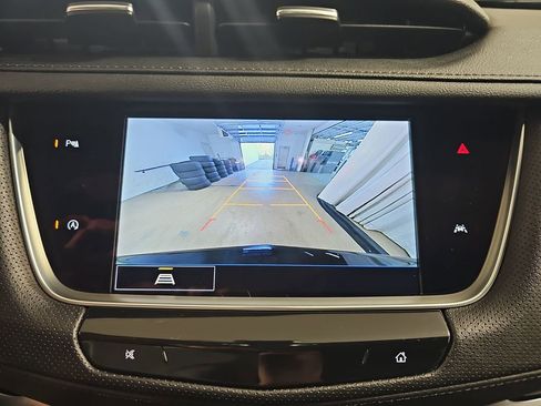 Used 2024 Cadillac XT6 Luxury w/ LPO, Floor Liner Package AWD/4WD image 30