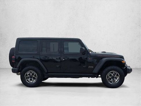 Used 2025 Jeep Wrangler Unlimited Rubicon image 4