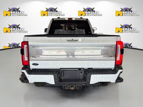 Used 2023 Ford F250 4x4 Crew Cab Super Duty image 5