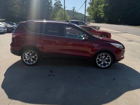 Used 2015 Ford Escape Titanium w/ Equipment Group 301A FWD image 5