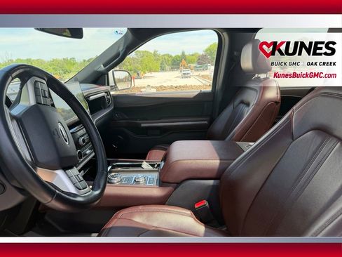 Used 2023 Ford Expedition Limited AWD/4WD image 9