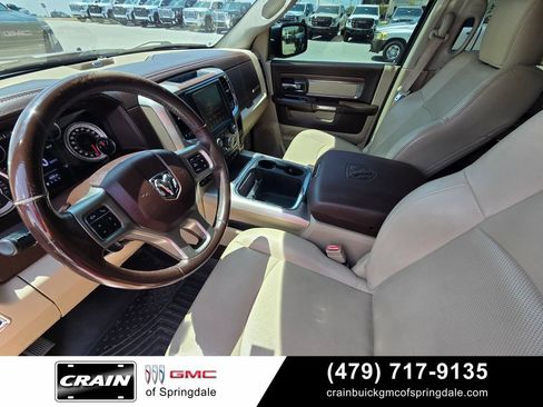 Used 2017 RAM 1500 Laramie w/ Convenience Group AWD/4WD image 9