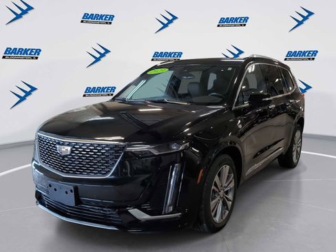 Used 2023 Cadillac XT6 Premium Luxury image 1