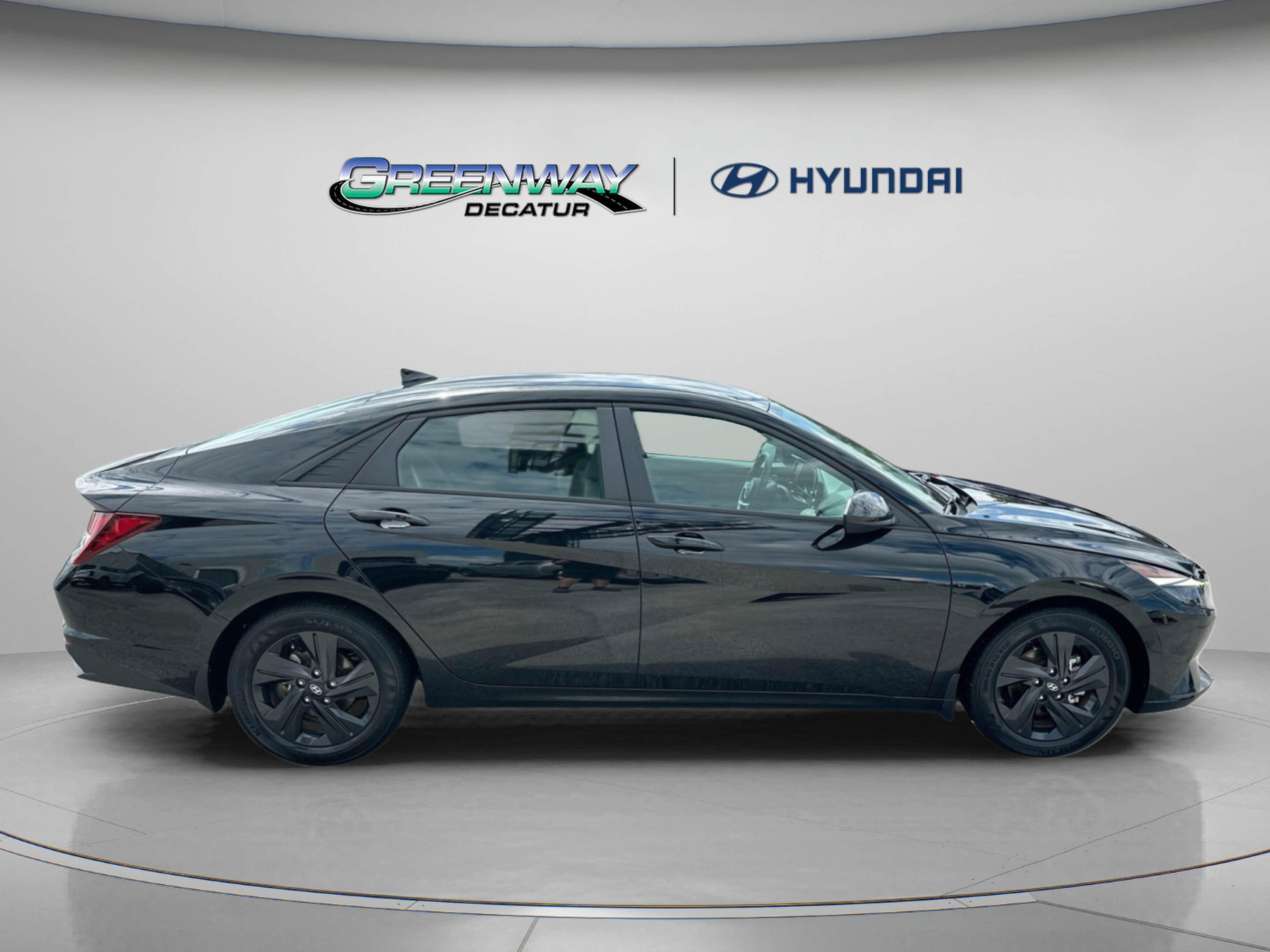 Used 2022 Hyundai Elantra SEL FWD image 9