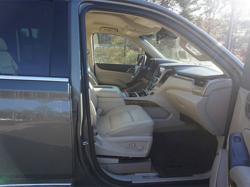 Used 2017 GMC Yukon XL Denali image 17