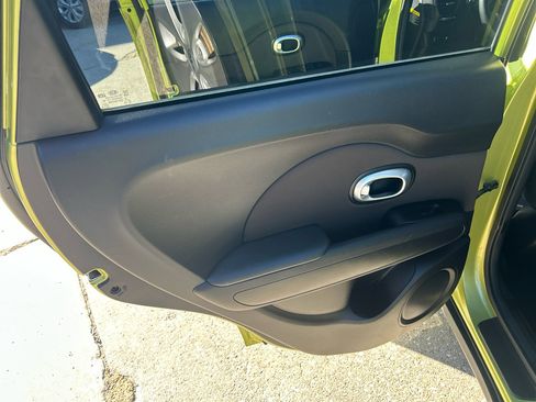 Used 2016 Kia Soul image 13