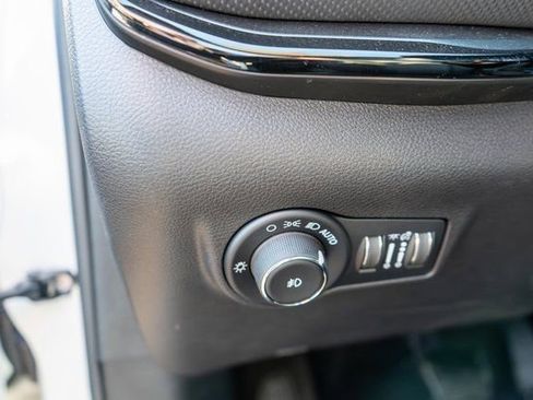 New 2026 Jeep Compass Limited image 17