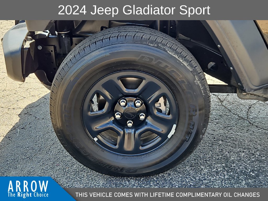 Used 2024 Jeep Gladiator Sport AWD/4WD image 17
