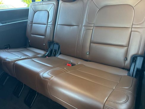 Used 2023 Lincoln Navigator L Reserve AWD/4WD image 18