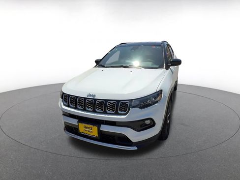 Used 2025 Jeep Compass Limited AWD/4WD image 7