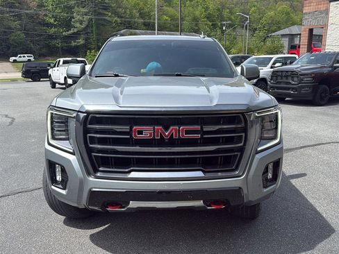 Used 2024 GMC Yukon AT4 w/ AT4 Premium Plus Package AWD/4WD image 2