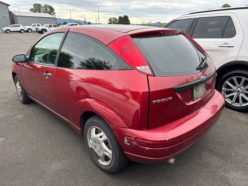 Used 2005 Ford Focus ZX3 Hatchback FWD image 2