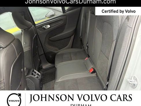 Used 2024 Volvo XC40 Recharge Plus image 10