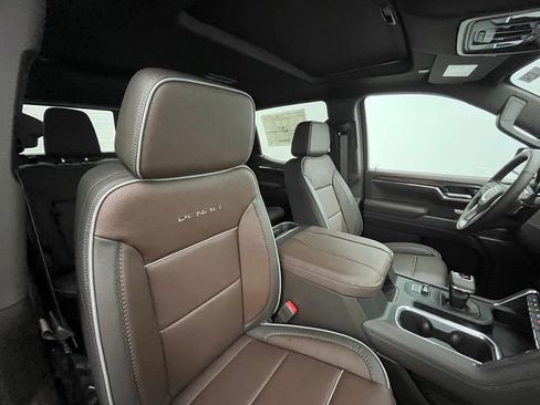 New 2025 GMC Sierra 1500 Denali w/ Denali Reserve Package image 31