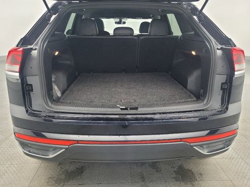 Used 2022 Volkswagen Atlas Cross Sport SE AWD/4WD image 29