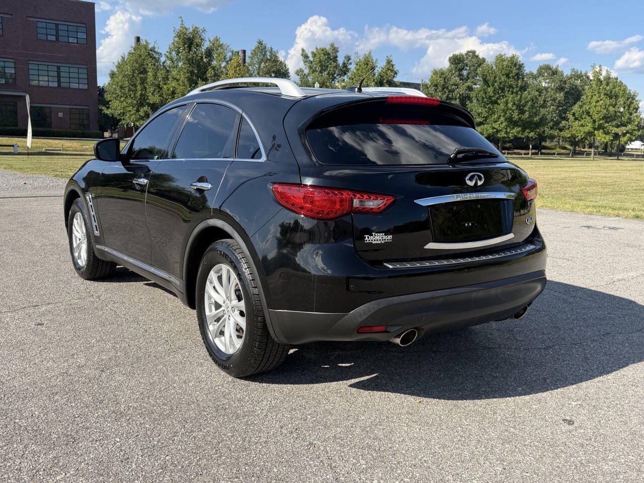 Used 2014 INFINITI QX70 2WD w/ Premium Package image 9