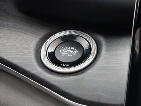 Used 2022 Jeep Grand Cherokee Overland AWD/4WD image 20