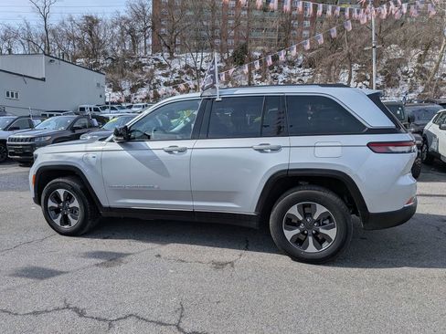 Used 2022 Jeep Grand Cherokee Limited 4xe image 10