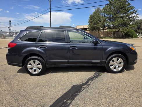 Used 2012 Subaru Outback 3.6R Premium AWD/4WD image 9