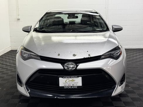 Used 2017 Toyota Corolla LE FWD image 5