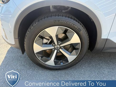 Certified 2026 Volvo XC40 B5 Plus w/ Protection Package Premier AWD/4WD image 12