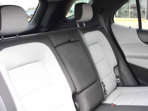 Used 2020 Chevrolet Equinox LT w/ Driver Convenience Package image 19