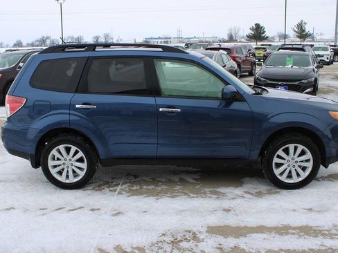 Used 2013 Subaru Forester 2.5X Premium w/ Popular Pkg 2 image 4