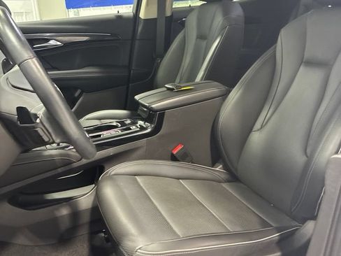 Used 2023 Buick Envision Essence FWD image 14