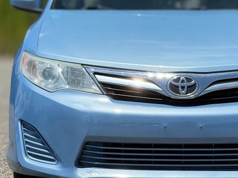 Used 2012 Toyota Camry LE FWD image 11