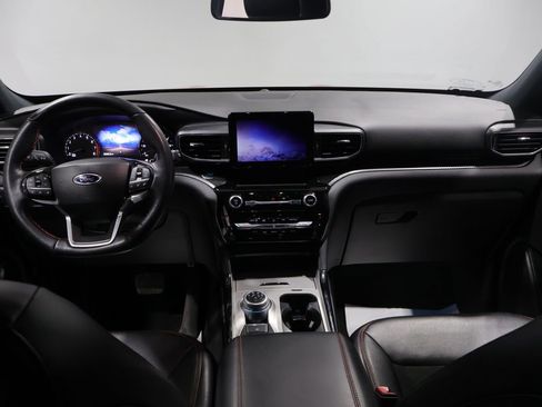 Used 2022 Ford Explorer ST-Line image 18
