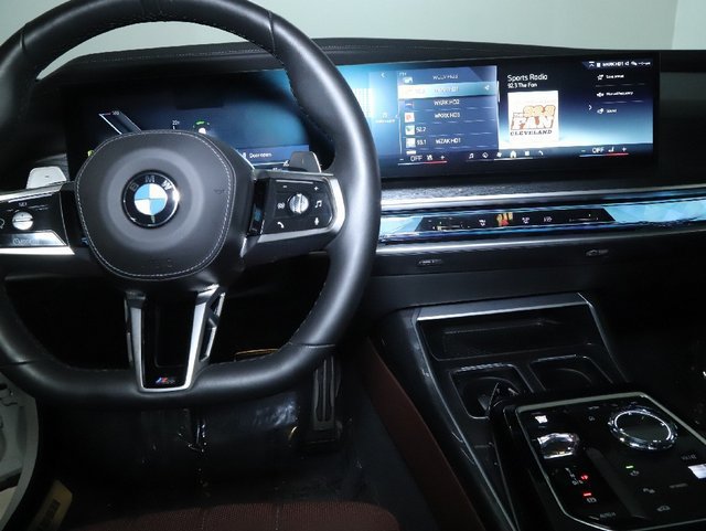 Used 2026 BMW 740i xDrive AWD/4WD image 15