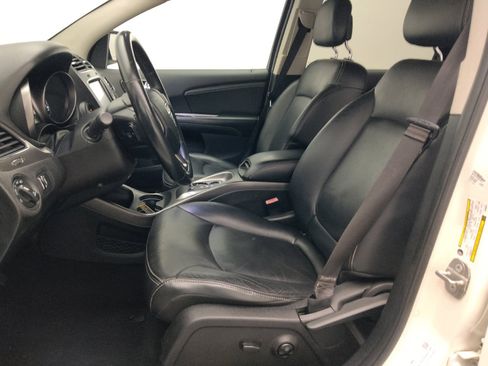Used 2014 Dodge Journey Crossroad w/ Flexible Seating Group FWD image 17