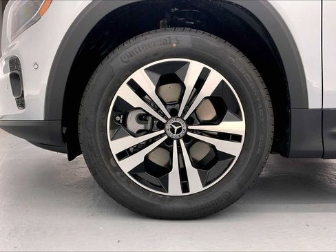 Used 2026 Mercedes-Benz GLB 250 image 9