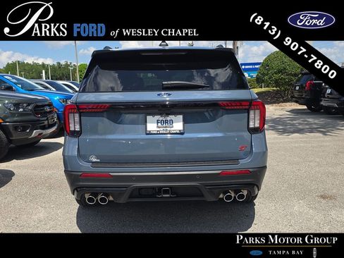Used 2025 Ford Explorer ST AWD/4WD image 5