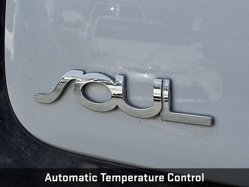 Used 2014 Kia Soul + w/ Primo Package image 23