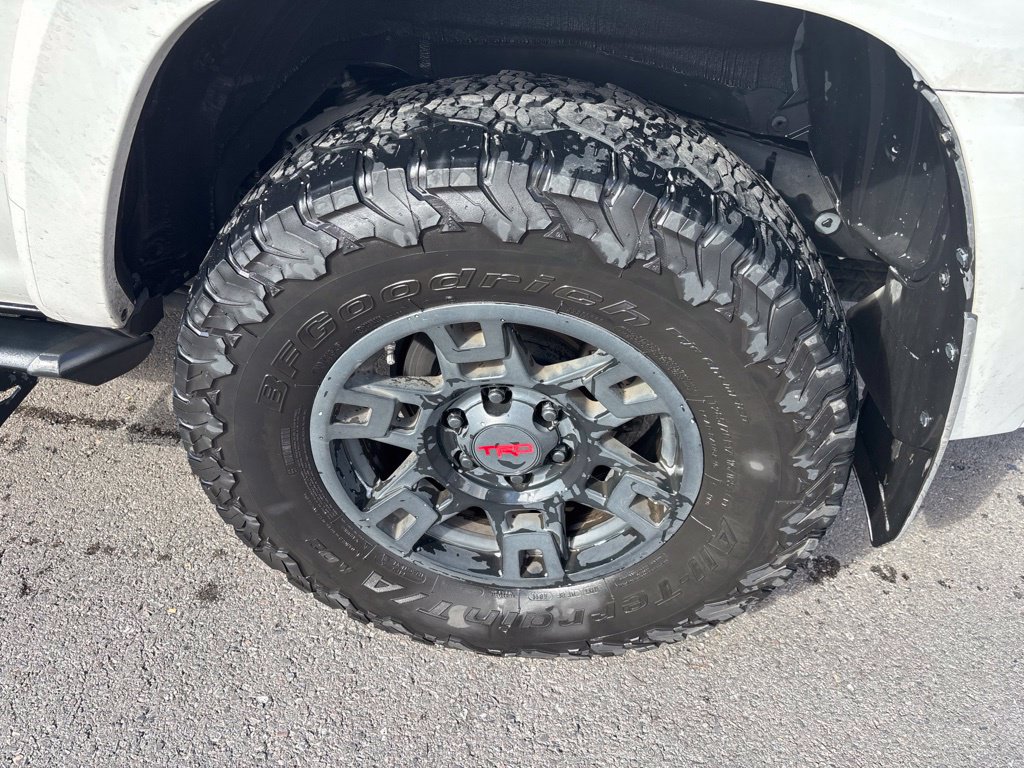 Used 2020 Toyota 4Runner TRD Off-Road Premium w/ Moonroof Package AWD/4WD image 2