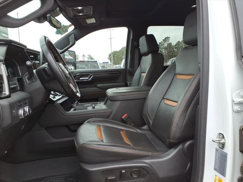 Used 2024 GMC Sierra 2500 AT4 w/ AT4 Premium Plus Package image 19