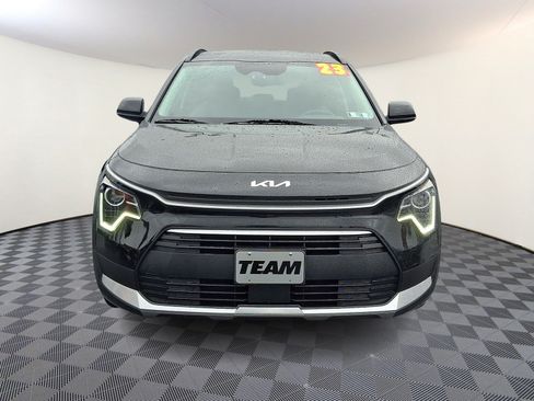 Used 2023 Kia Niro EX FWD image 2
