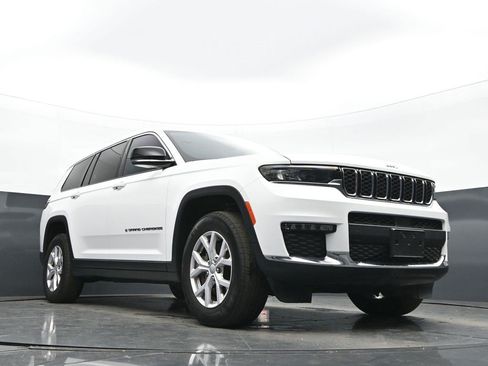 Used 2022 Jeep Grand Cherokee L Limited AWD/4WD image 18