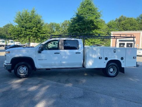 Used 2024 Chevrolet Silverado 3500 W/T w/ WT Convenience Package image 4