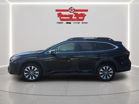 Used 2024 Subaru Outback Limited AWD/4WD image 2